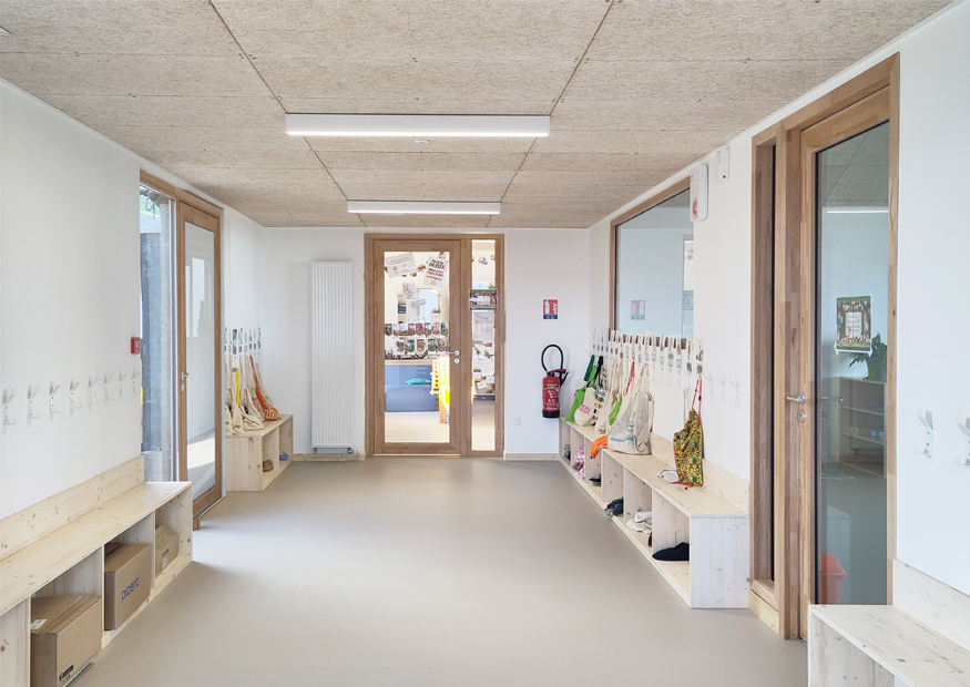 vestiaire école bois